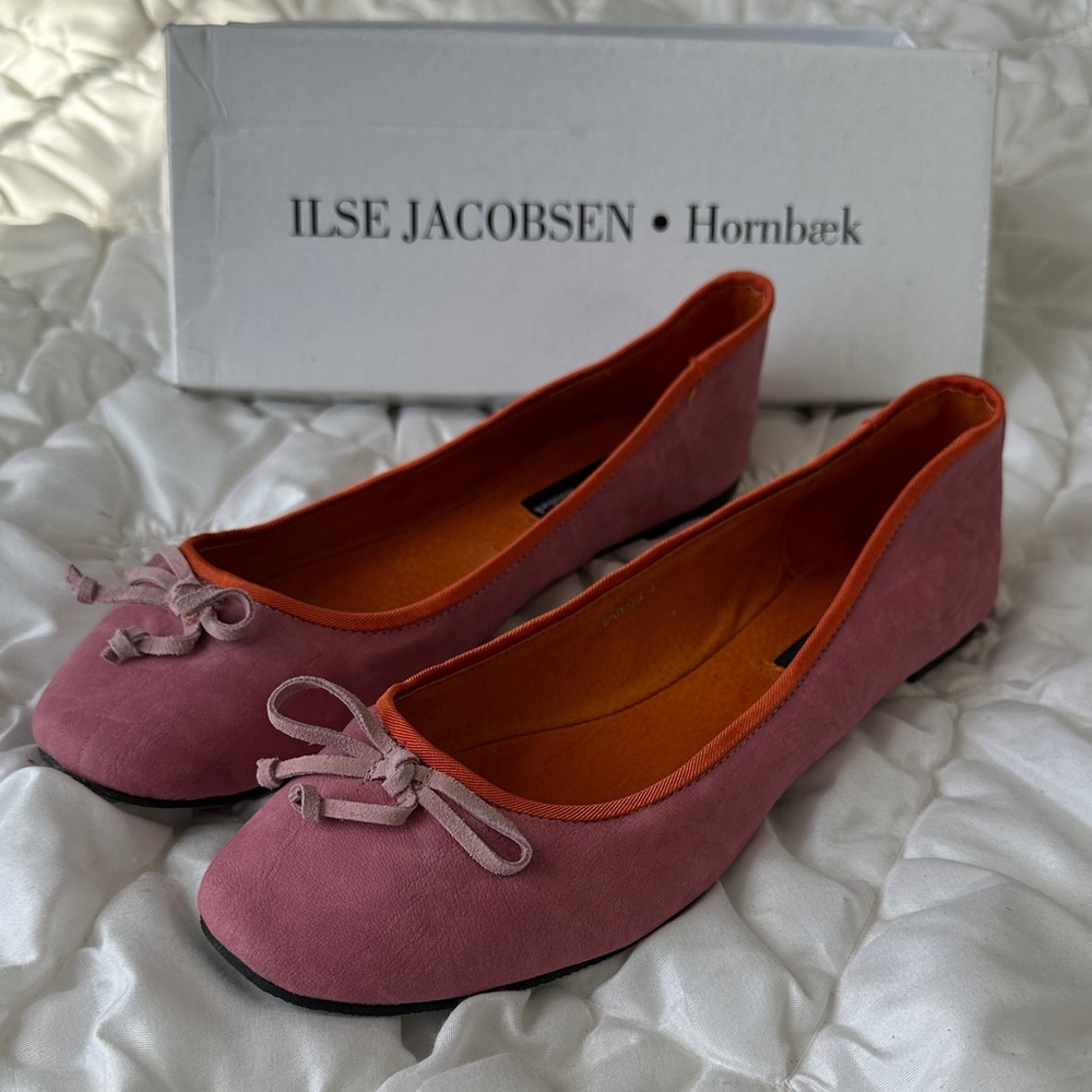 Ilse Jacobsen Dusty Rose Suede Ballet Flats with Bow Trim